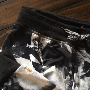 Lucy Leggings 💜💙 Size M